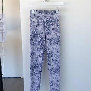 BeachRiot full length legging in watercolor blue floral